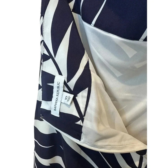 Banana Republic Women's Navy Blue Silk Leaf Maxi Skirt Size 10 - Picture 2 of 5